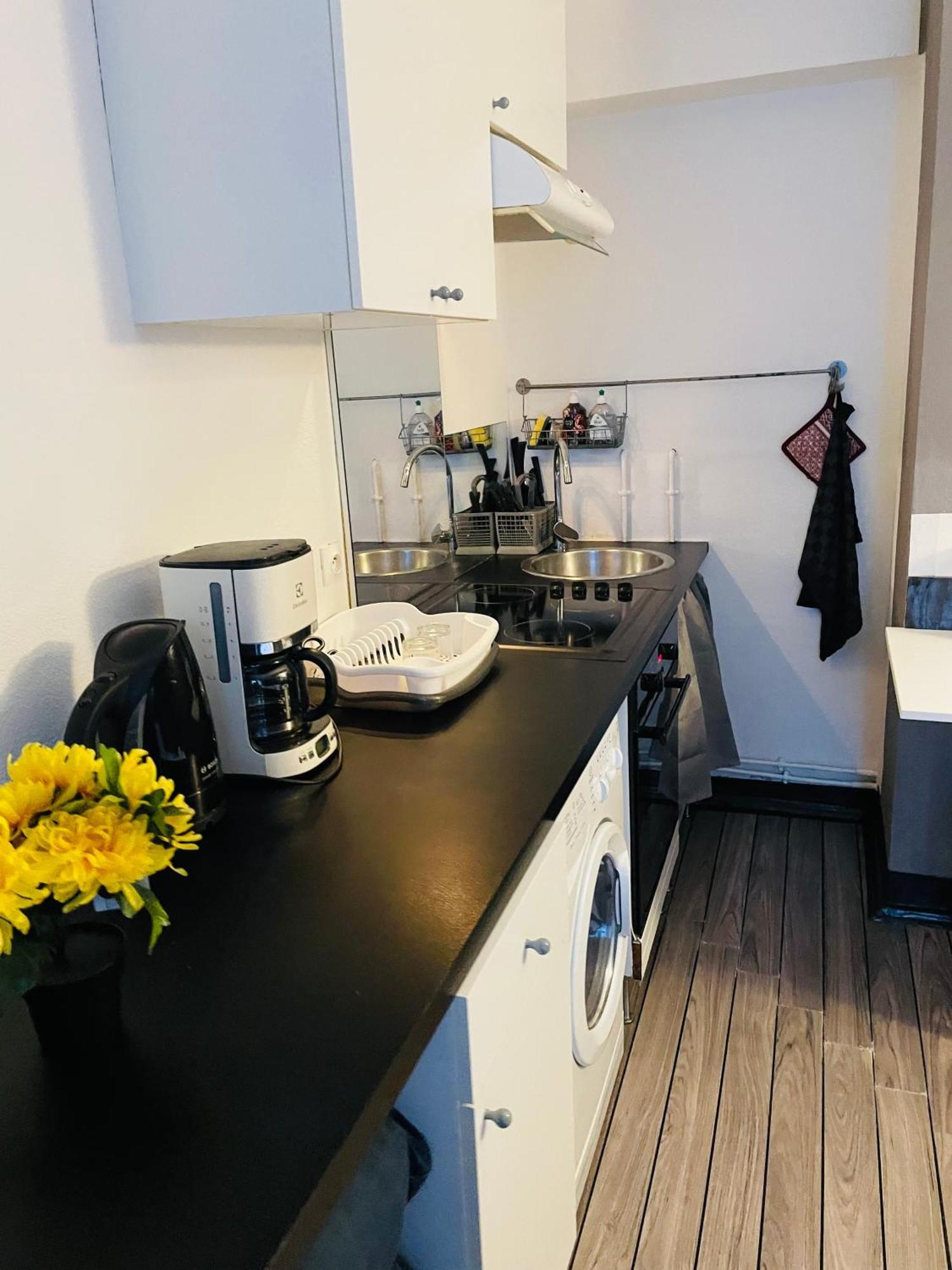 Comfortable Studio In Clichy Eksteriør bilde