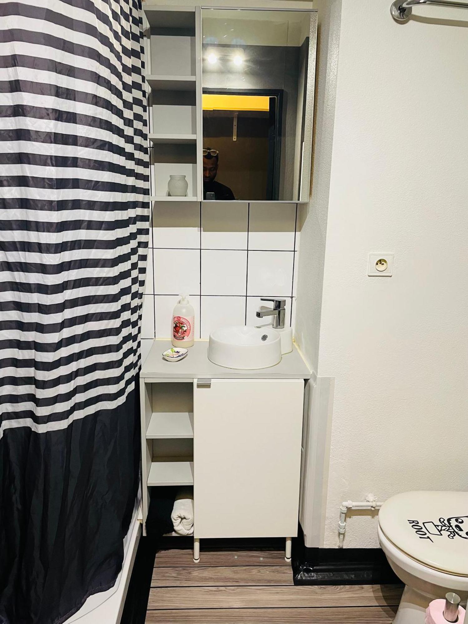 Comfortable Studio In Clichy Eksteriør bilde